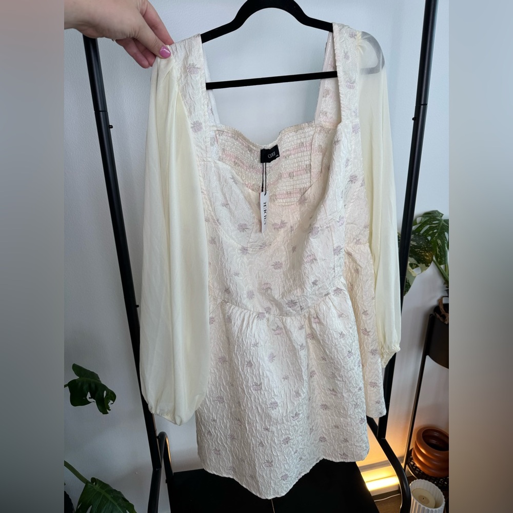Chic White Floral Dress